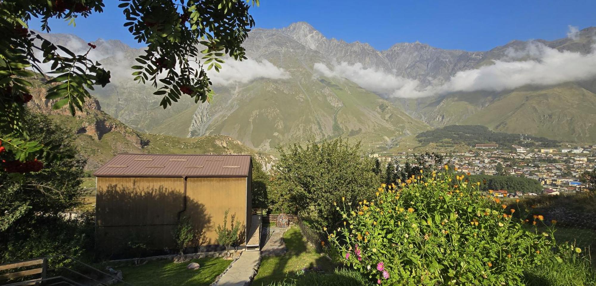 My Space Kazbegi Lägenhet Exteriör bild